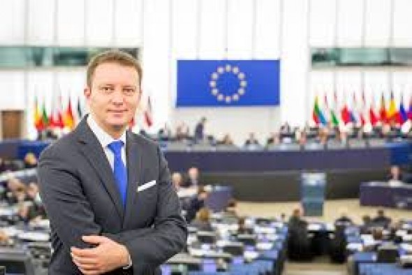Eurodeputat: Creditul Federației Ruse nu ajută Moldova, dar crește dependența acesteia față de Moscova